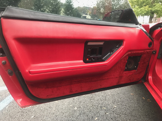 C4 Corvette Door Panel Design Differences - Mirrock Corvette